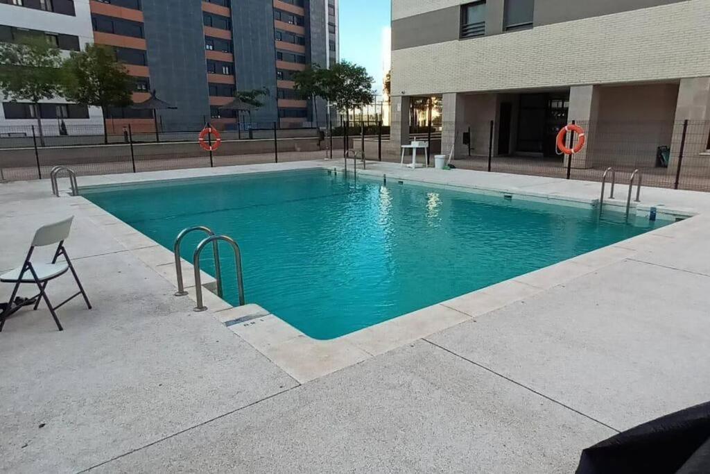 Valdebebas Con Garaje Gimnasio Y Piscina Apartamento Madri Exterior foto