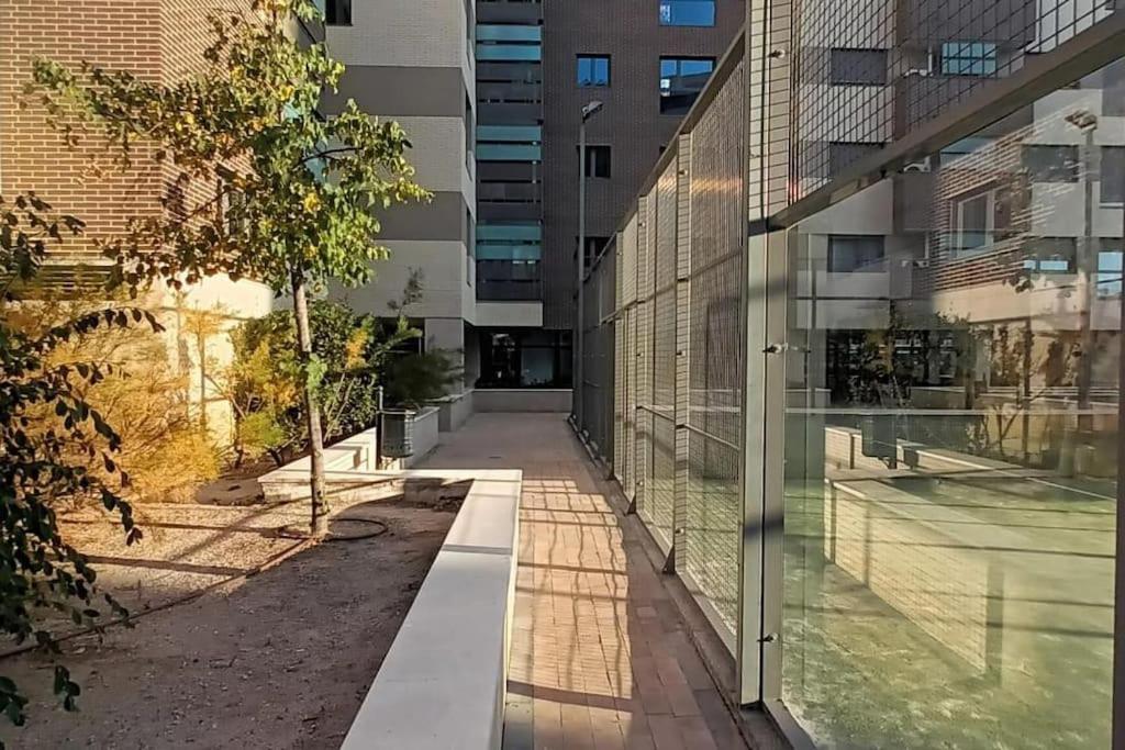 Valdebebas Con Garaje Gimnasio Y Piscina Apartamento Madri Exterior foto